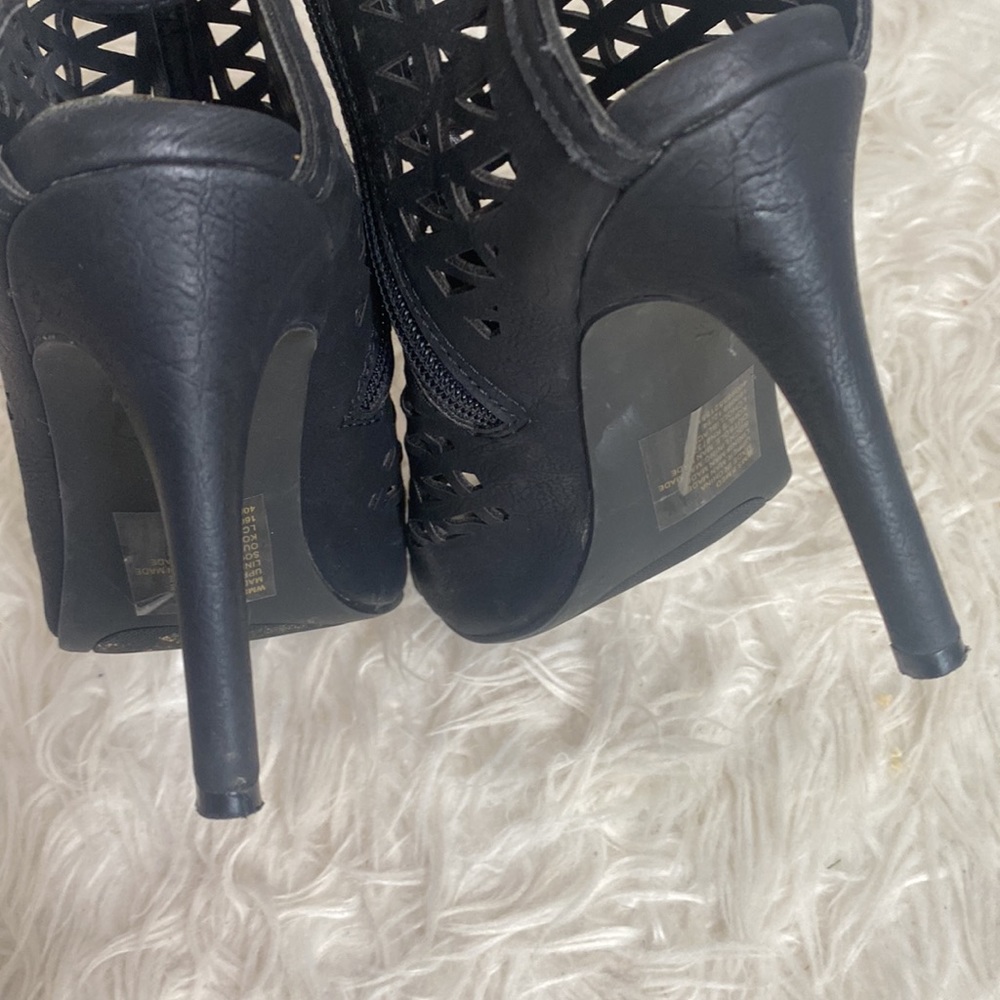 LAUREN CONRAD WOMEN’S GHILLE BLACK DRESS SHOE - Picture 7 of 8